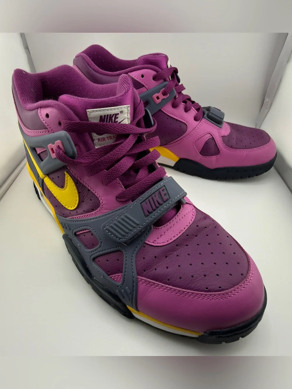 Nike Air Trainer 3 QS Viotech 2020 Men’s 10.5 Purple Yellow Sneakers